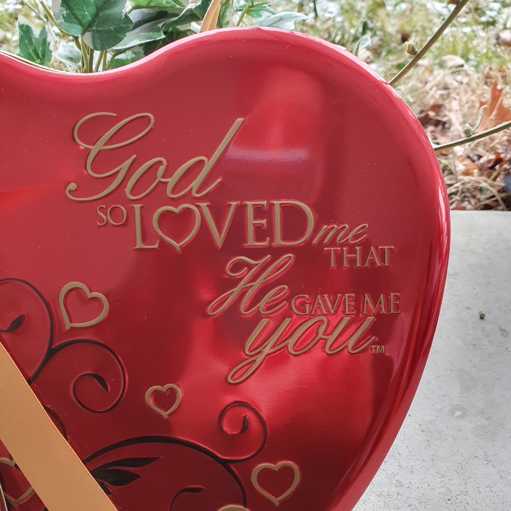 Valentine Heartfelt Red Gift Box with Gold Ribbon With Inscription - Picture 2 of 3
